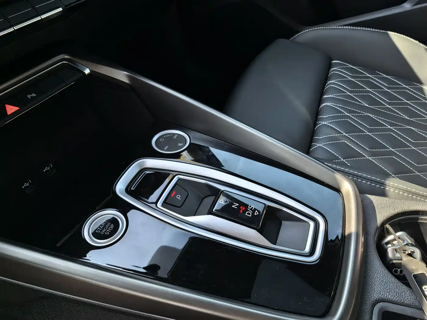 Audi A3 2025 Sportback 35TFSI Flying Premium фото 8