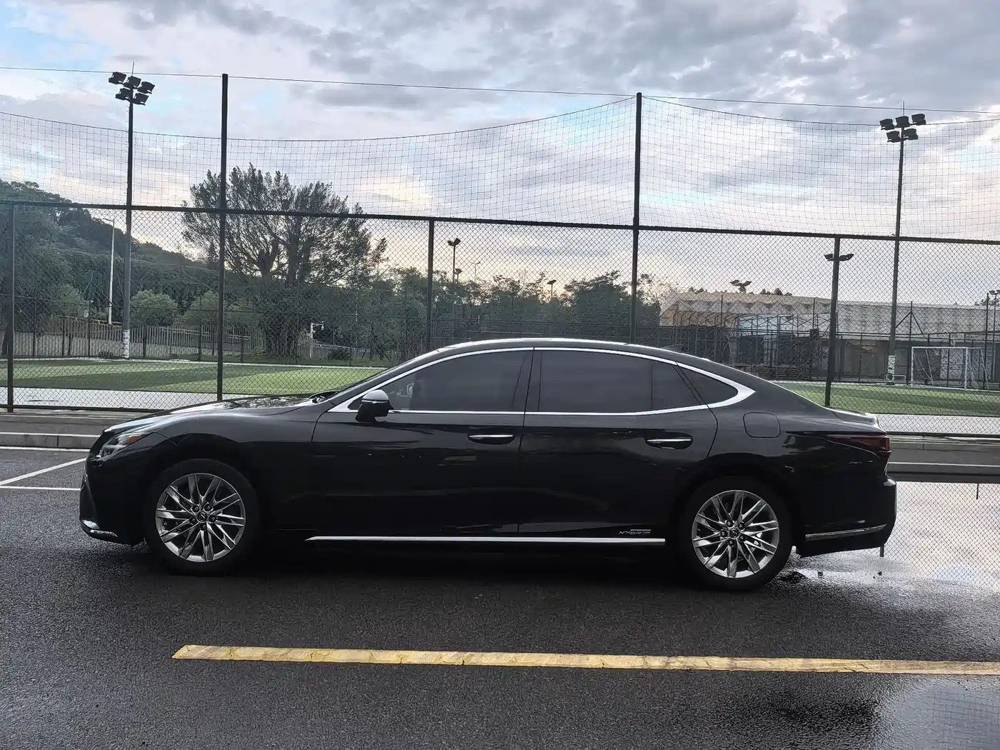 Lexus LS 2021 500h Luxury Edition фото 3