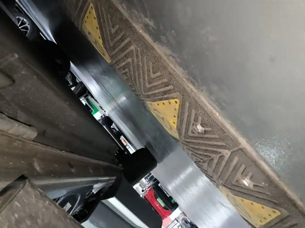 BYD Song PLUS PHEV 2021 EV Premium Model фото 21