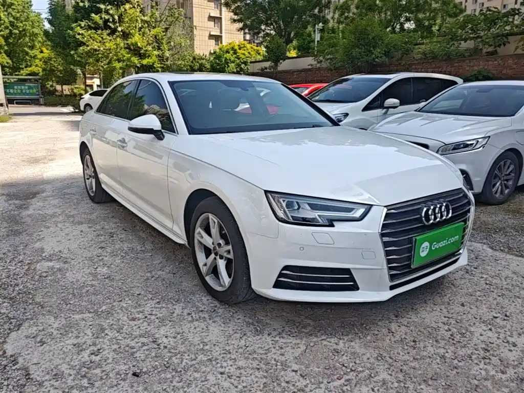 Audi A4L 2017 40 TFSI Fashion Edition фото 4