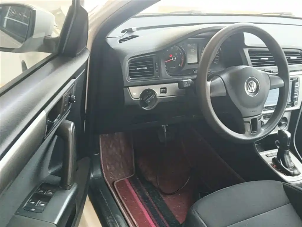 Volkswagen Lavida 2013 Facelift Classic 1.6L Automatic Trend фото 16