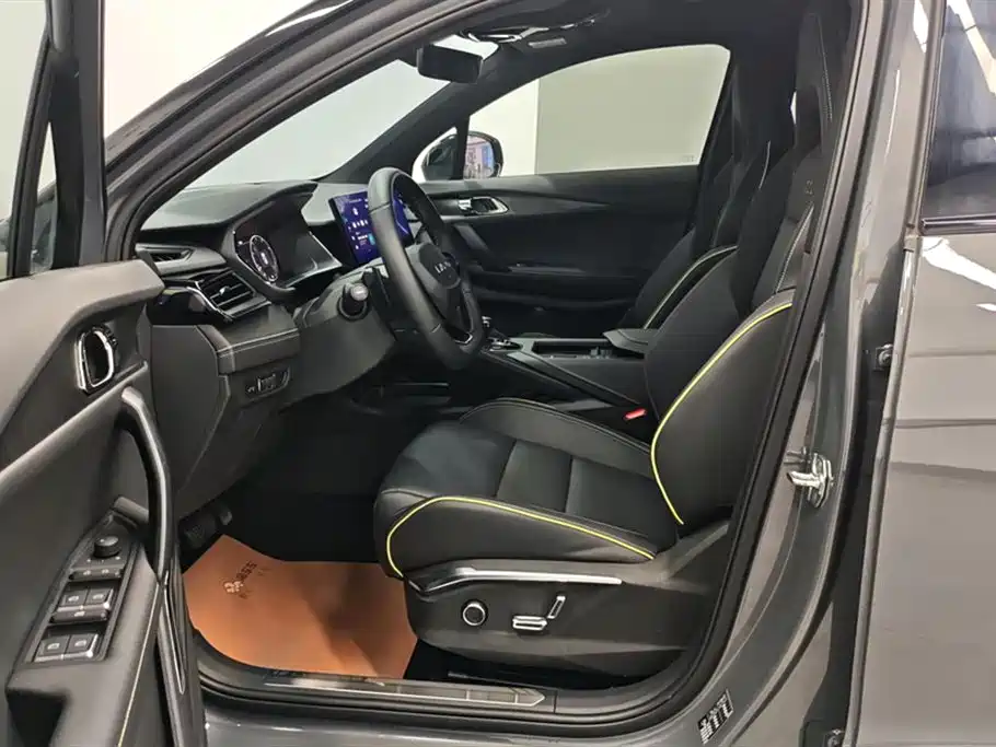 Lynk & Co 06 2023 Remix 1.5T Power Halo фото 9