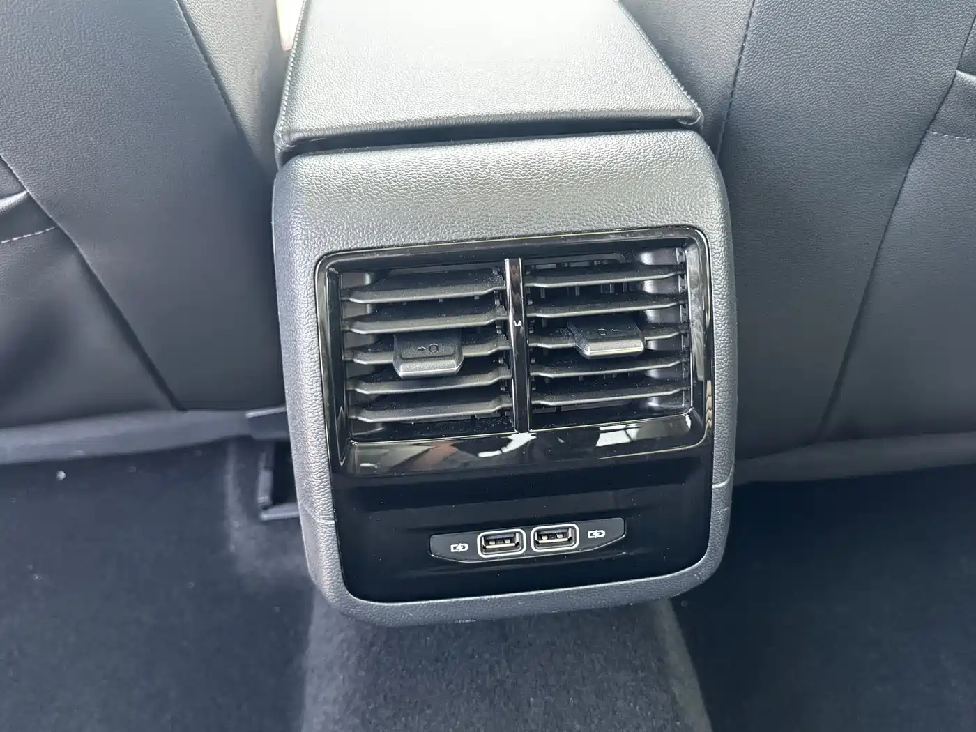 Volkswagen Sagitar 2019 200TSI DSG Comfort Edition China VI фото 14