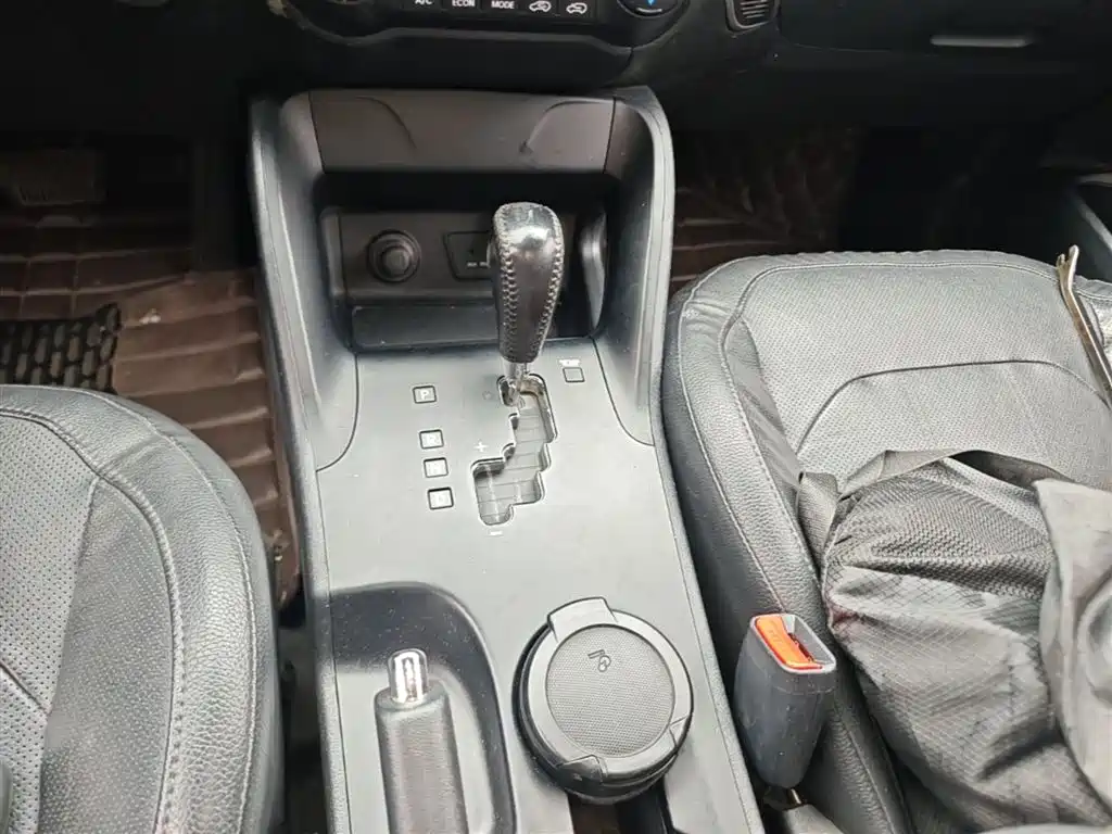 Hyundai Beijing Hyundai ix35 2015 2.0L Automatic 4WD Smart China IV фото 14