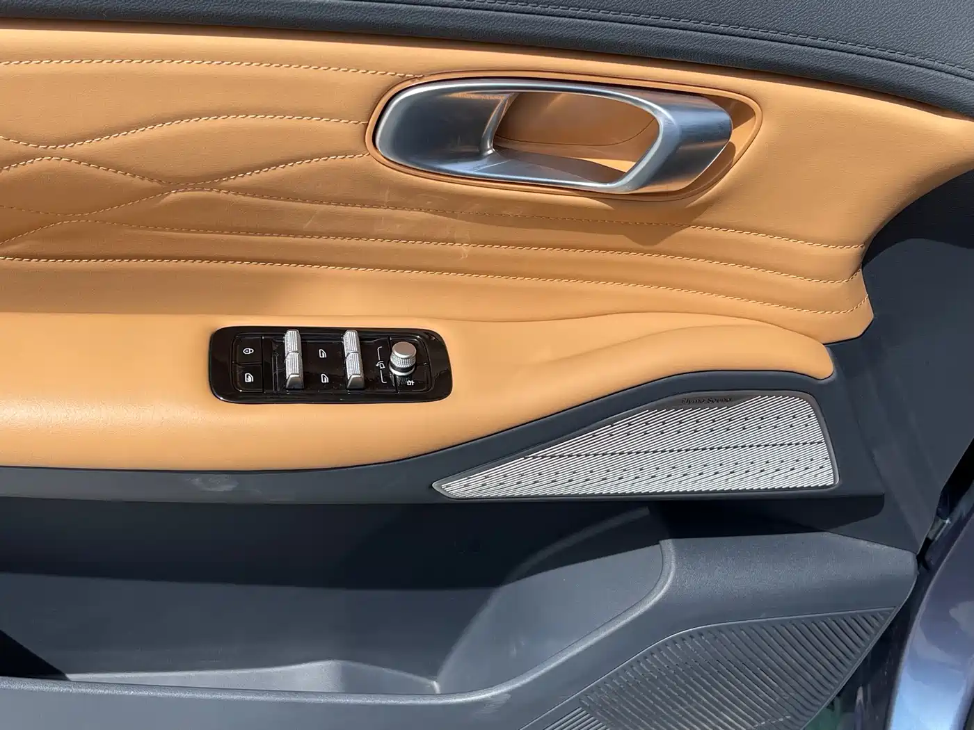 Geely Galaxy Galaxy Starship 7 EM-i 2025 120km Navigation Edition фото 7