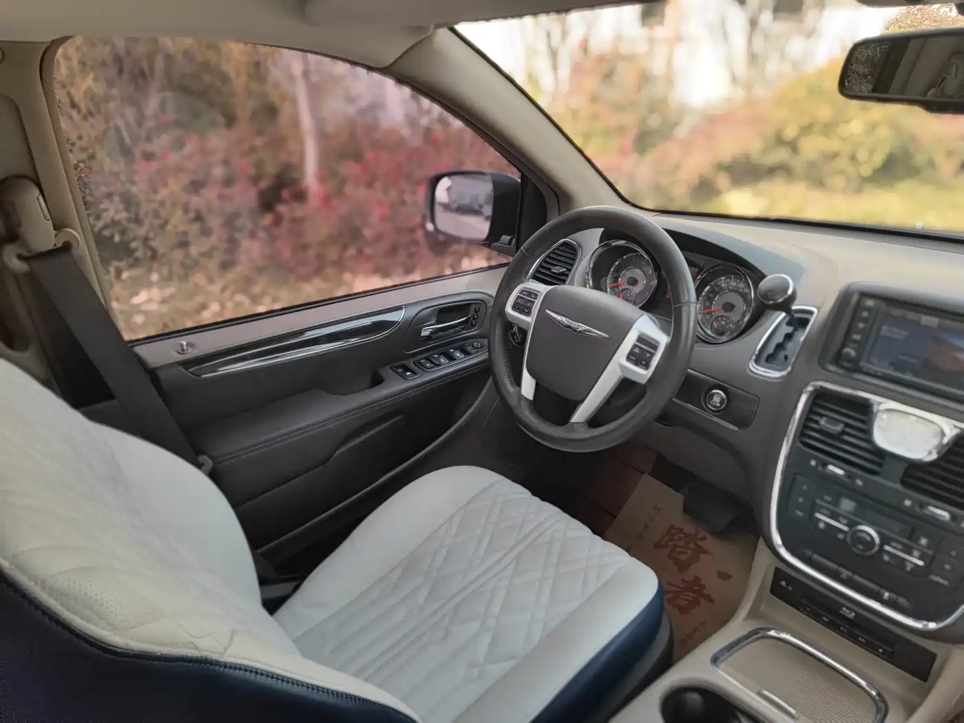 Chrysler Grand Voyager (Import) 2017 2013 3.6L Luxury Edition
