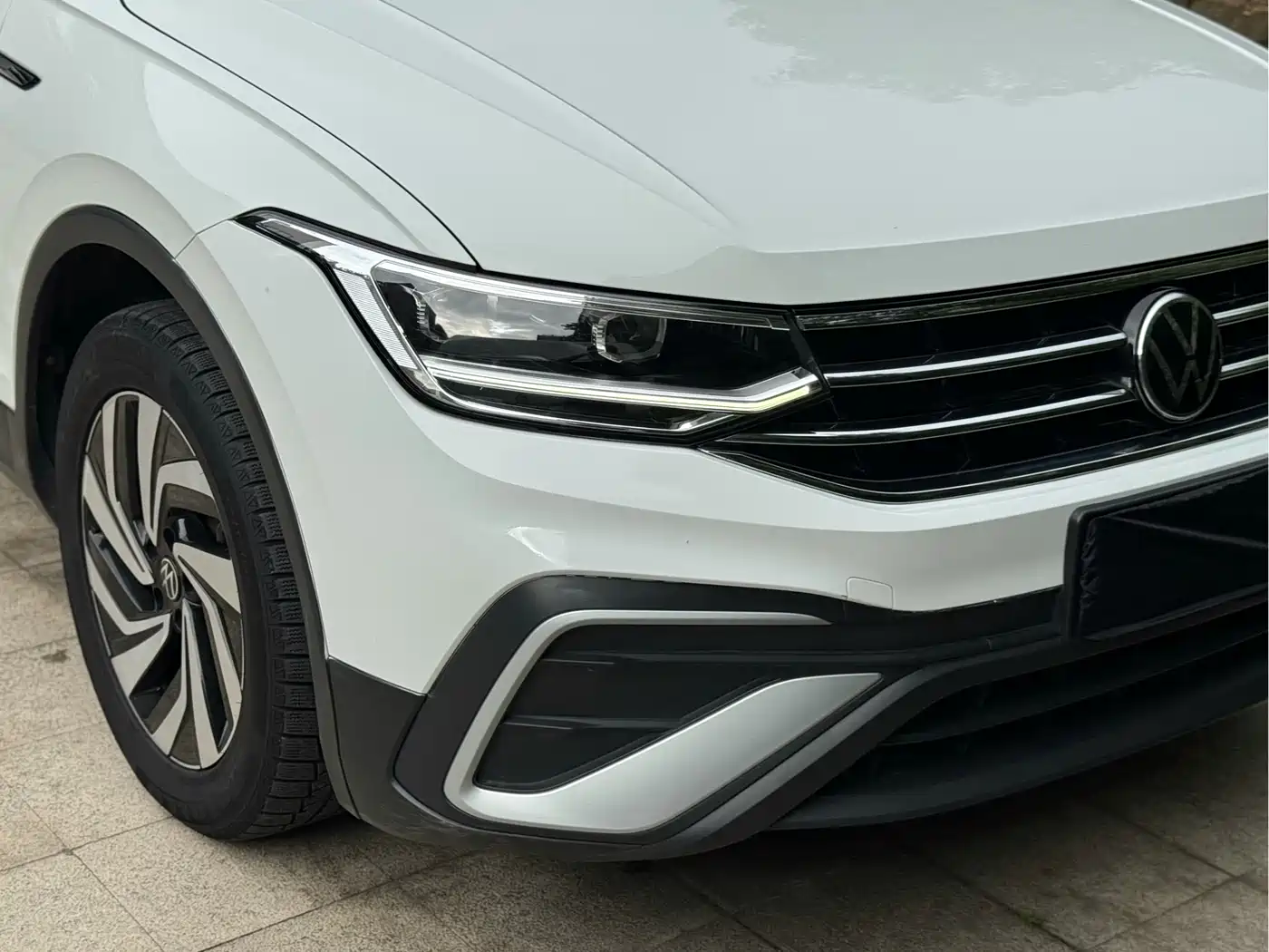 Volkswagen Tiguan L 2023 300TSI Automatic 2WD Smart Enjoyment Edition фото 17
