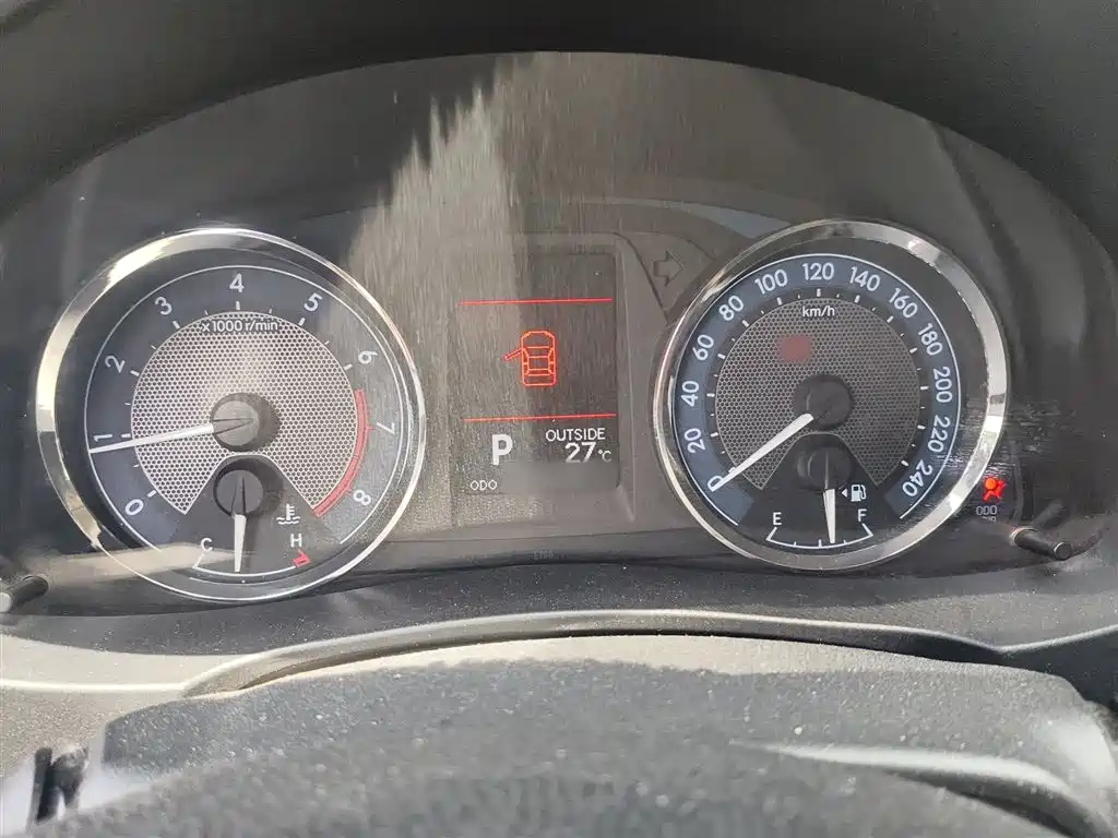 Toyota Corolla 2014 1.6L CVT GL-i Leather Edition фото 4