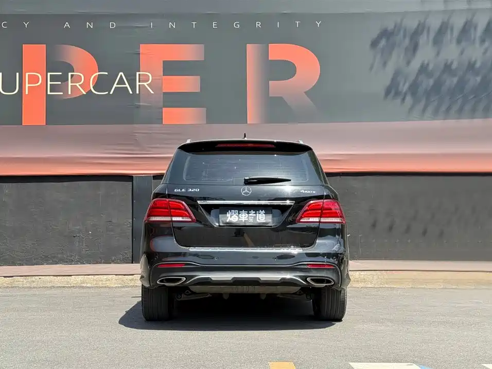 Mercedes-Benz GLE 2018 GLE 320 4MATIC Dynamic Ultimate Edition фото 4
