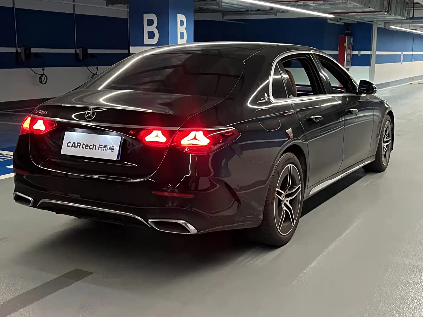 Фото 6 - Mercedes-Benz E-Class