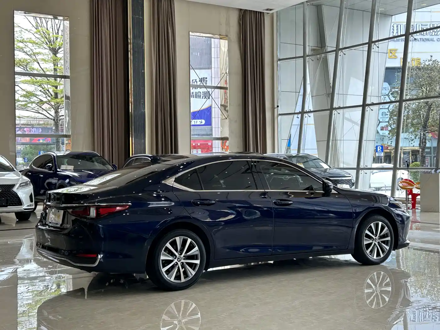 Lexus ES 2020 200 Excellence фото 6