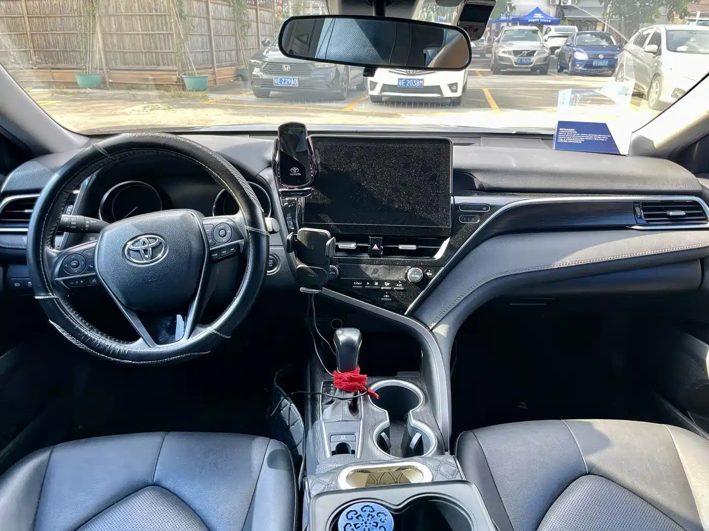 Toyota Camry 2023 2.0G Luxury Edition фото 13