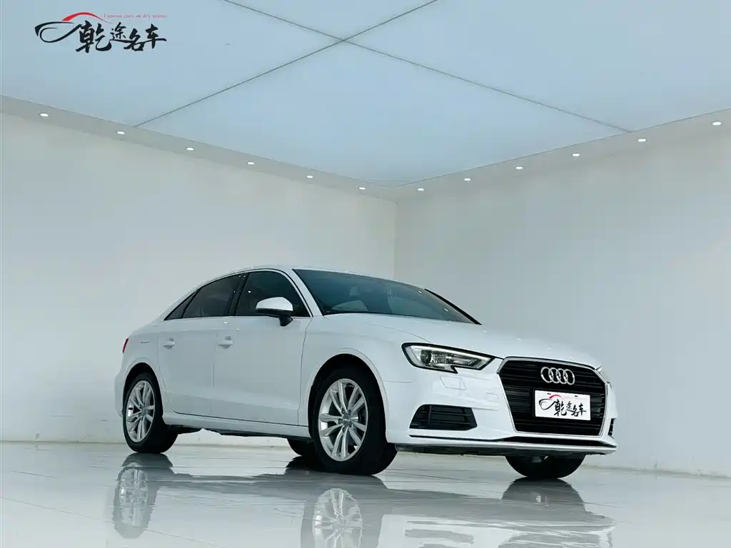 Audi A3 2017 Limousine 35 TFSI Progressive фото 3