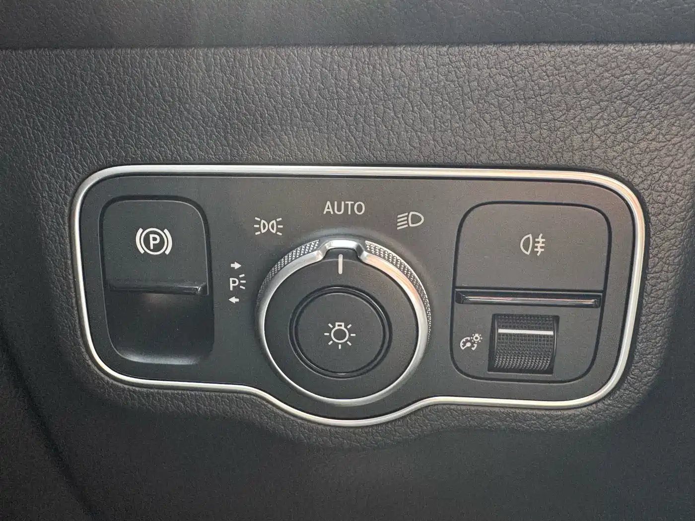 Mercedes-Benz GLB 2024 GLB 200 Dynamic фото 16