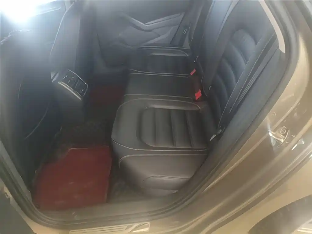 Volkswagen Passat 2017 330TSI DSG Prestige фото 17