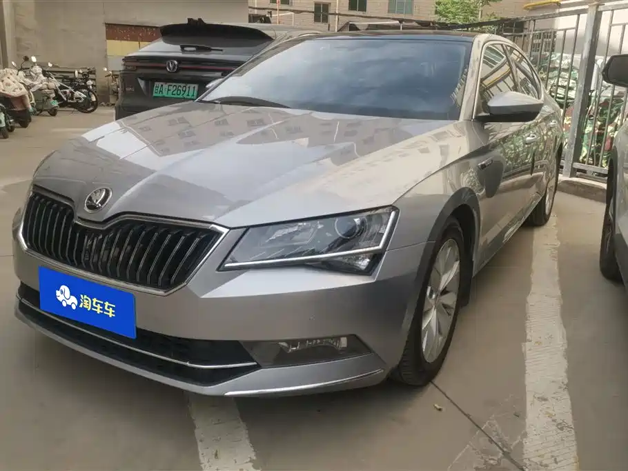 Škoda Superb 2018 TSI330 DSG Comfort Edition China V