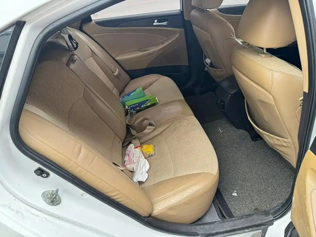Hyundai Sonata 2011 2011 2.0L Automatic Fashion