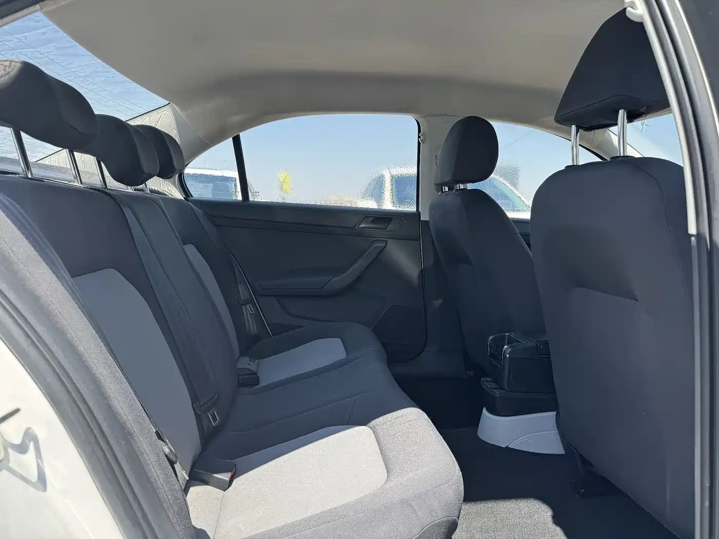 Škoda Rapid 2016 1.4L Manual Forward Edition фото 8