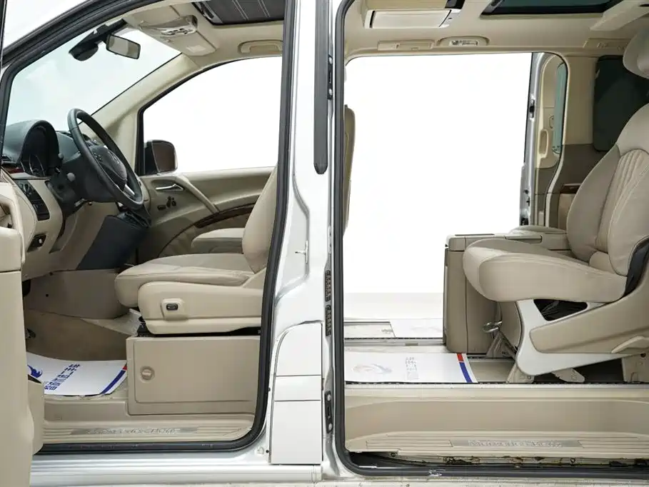 Mercedes-Benz Viano 2013 3.5L Haochi Edition фото 11