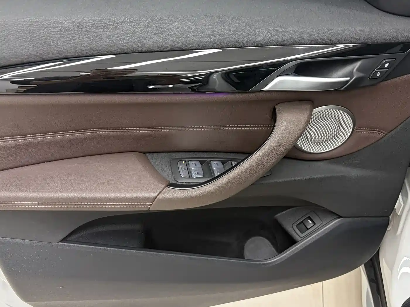 BMW X1 2022 sDrive20Li Fashion фото 7