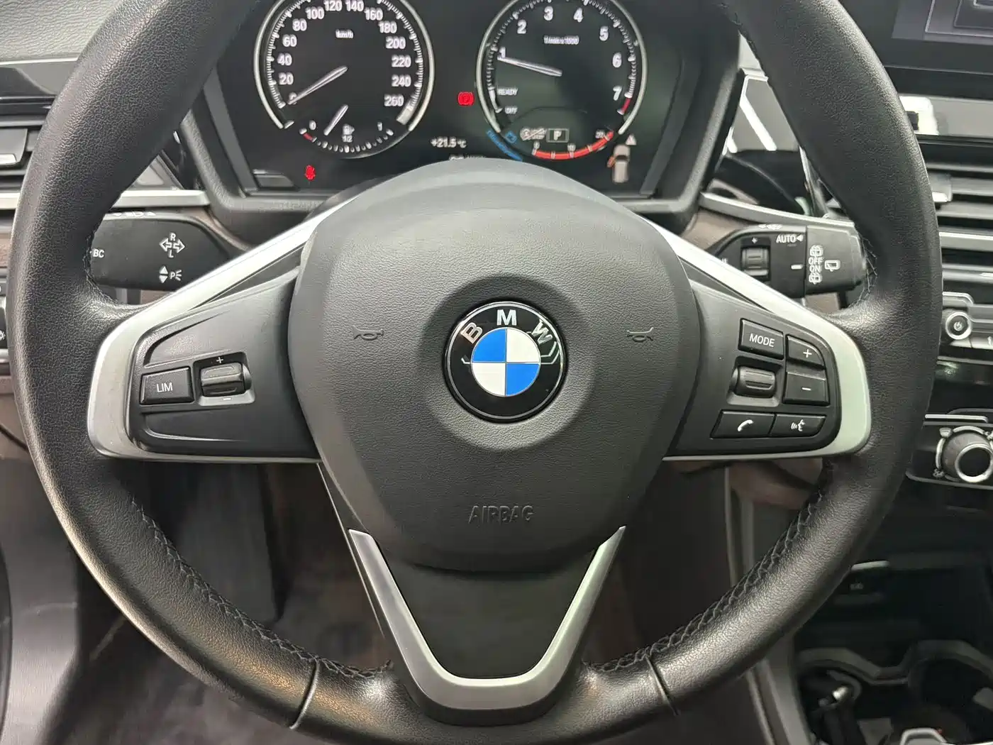 BMW X1 2022 sDrive20Li Fashion фото 10