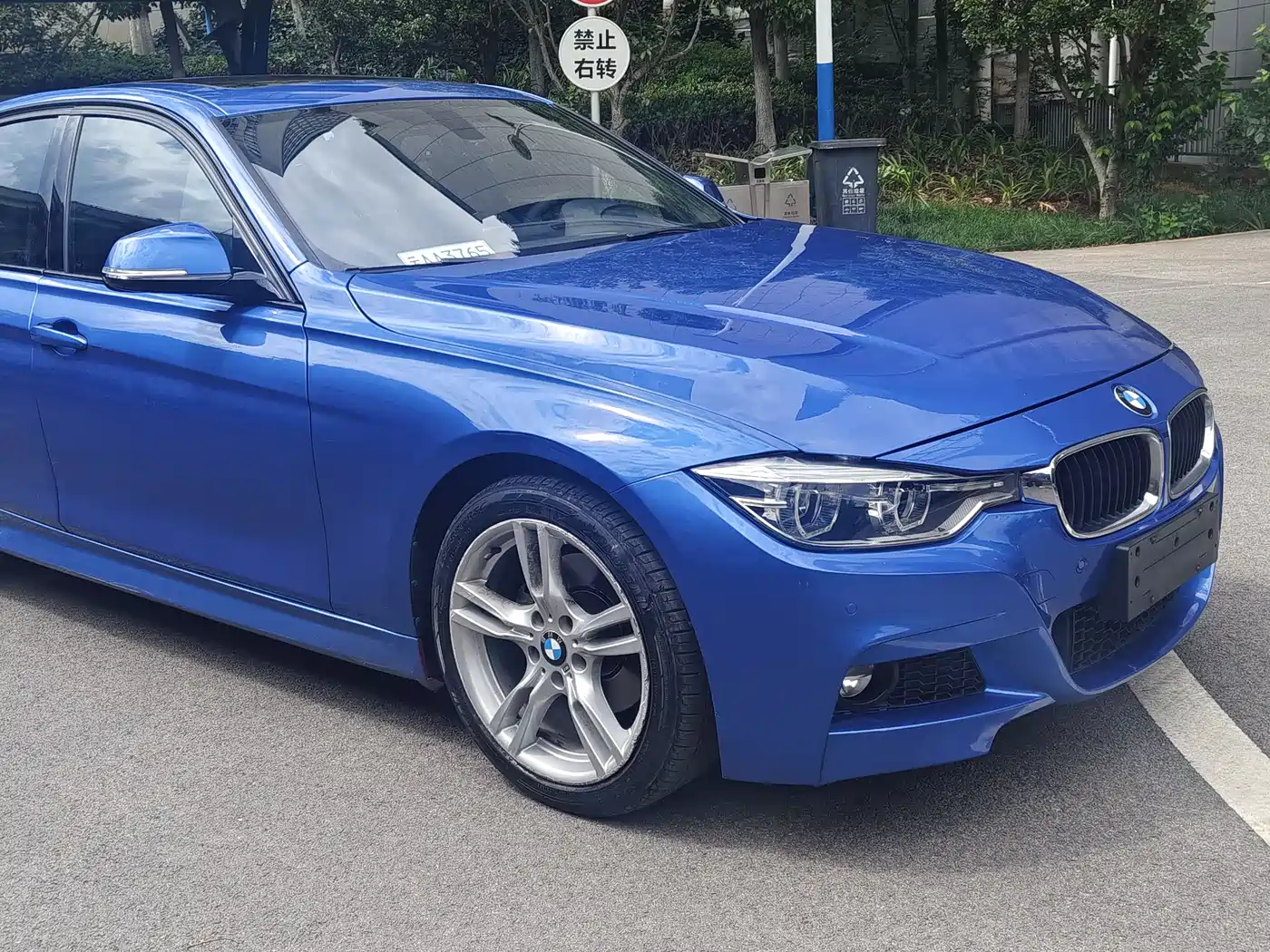 BMW 3 Series 2017 320i M Sport фото 3