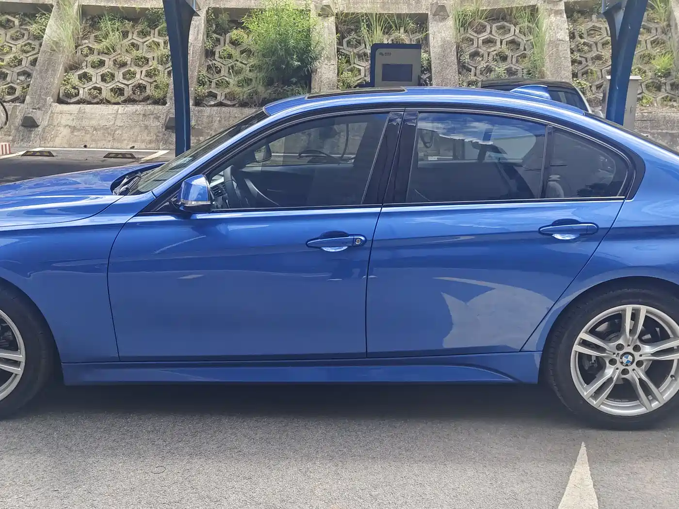 BMW 3 Series 2017 320i M Sport фото 8