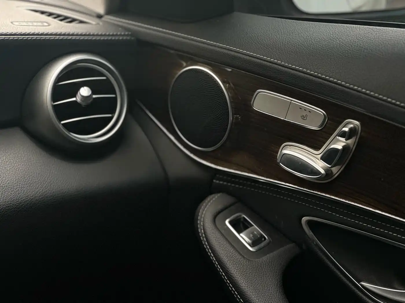 Mercedes-Benz C-Class 2015 C 200 L 4MATIC фото 4