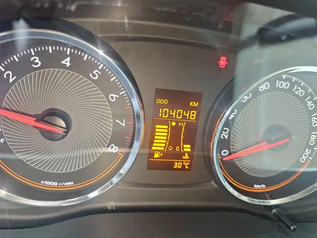 Chevrolet Sail 2015 Sail 3 1.5L Manual Ideal Sunroof Edition фото 9
