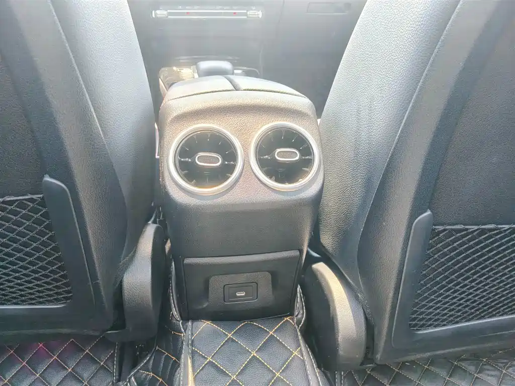 Mercedes-Benz A-Class 2024 A 200 L Fashion Edition фото 17