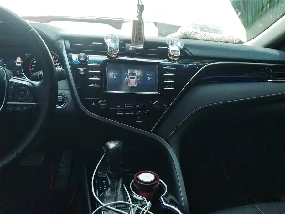 Toyota Camry 2018 2.5S Trend Edition фото 13