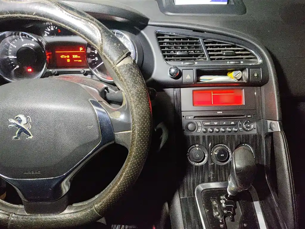 Peugeot 3008 2013 2.0L Automatic Classic Edition фото 6