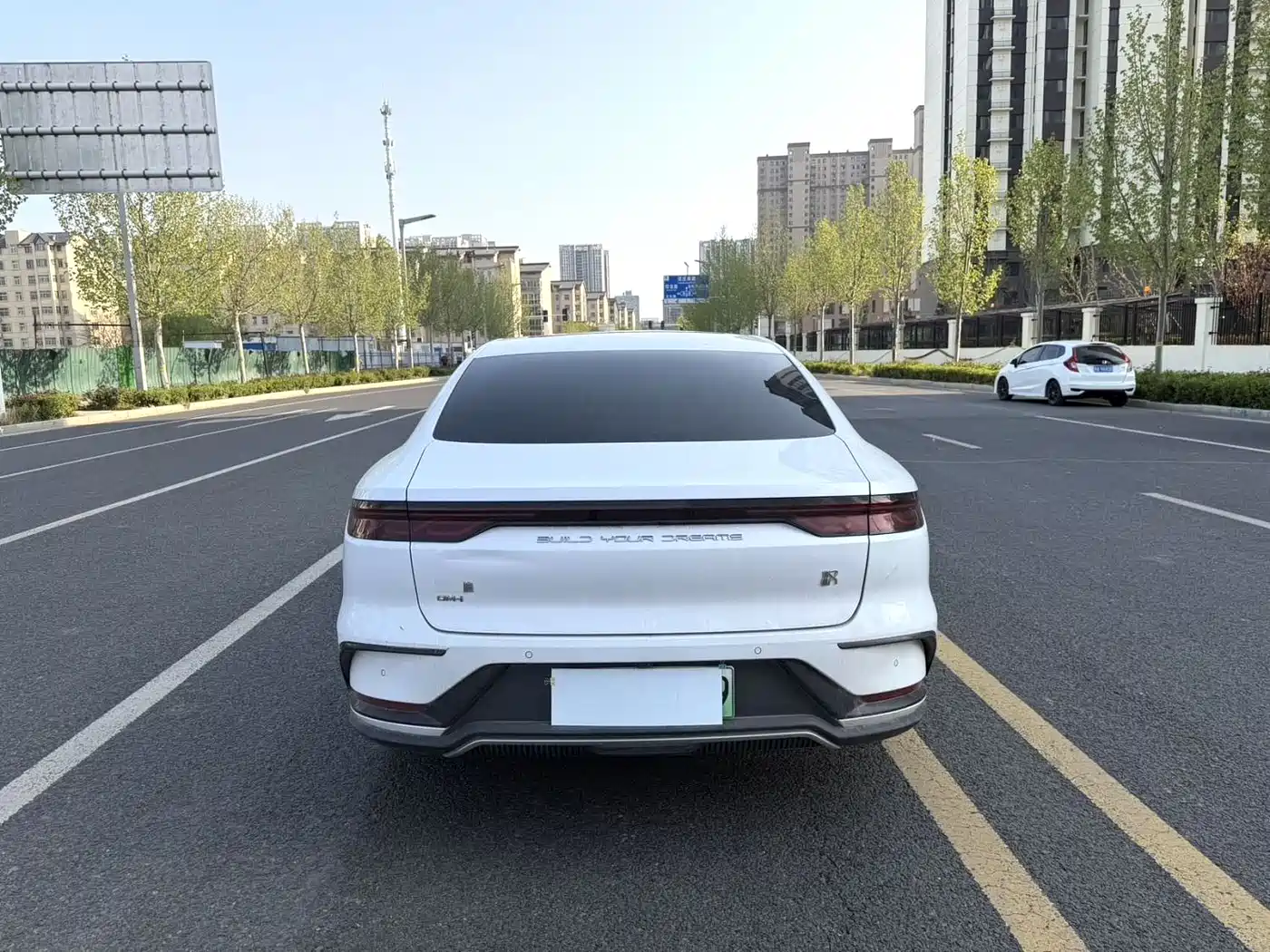 BYD Han 2023 DM-i Champion Edition 121KM Honor фото 8
