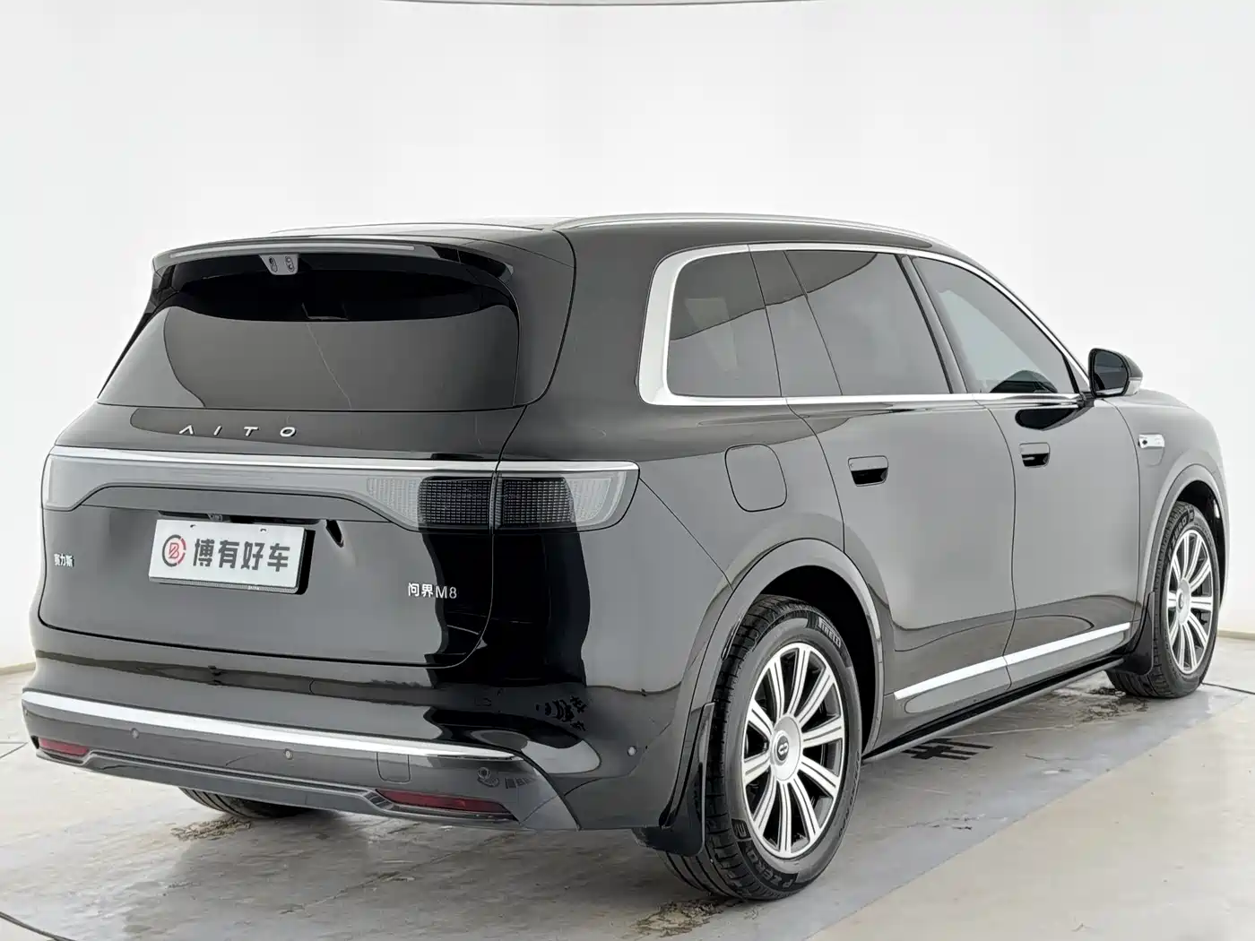 AITO Wenjie AITO M8 2025 Range Extender Max+ Edition 53.4kWh 5-seater фото 14