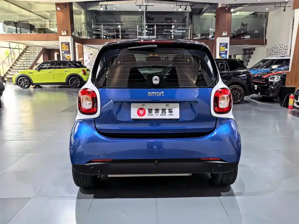 smart fortwo 2019 2019 0.9T 66kW Hardtop Wind Edition China VI