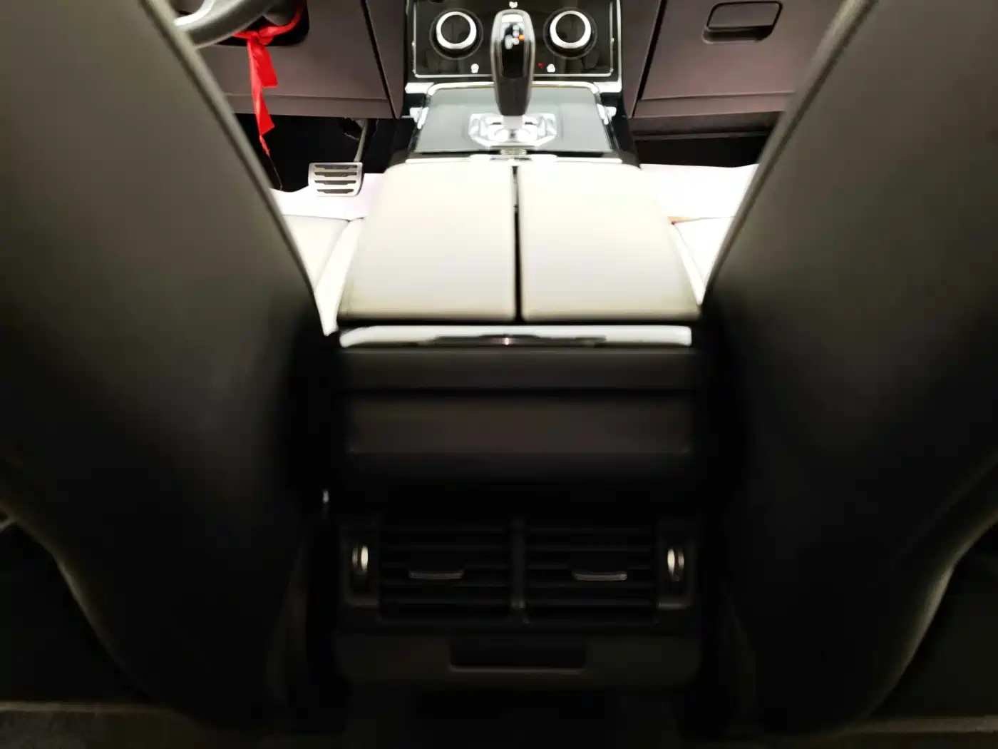 Land Rover Range Rover Evoque 2020 Model 249PS R-DYNAMIC S Gloss Black Sport Edition фото 17