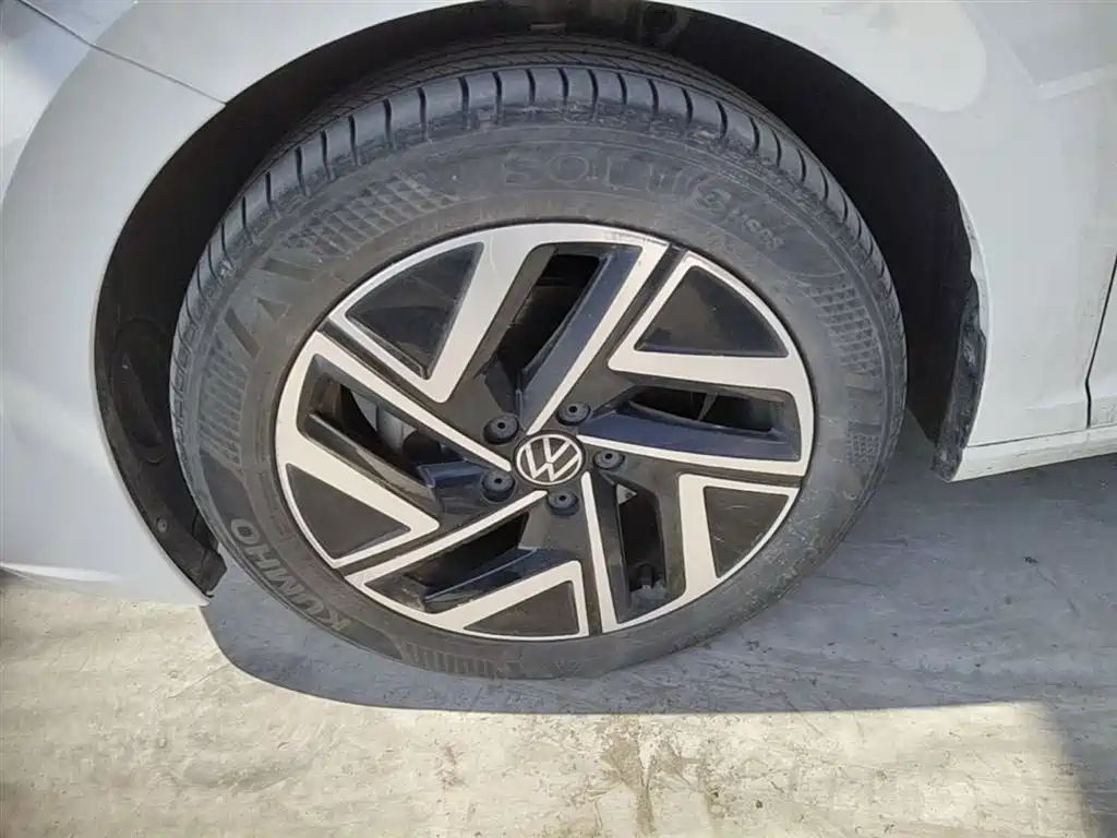 Volkswagen Sagitar 2023 300TSI DSG Surpassing Edition фото 23