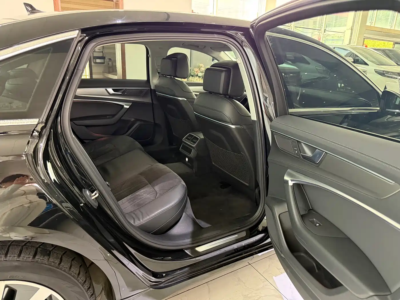 Audi A6L 2021 40 TFSI Luxury Elegance фото 9