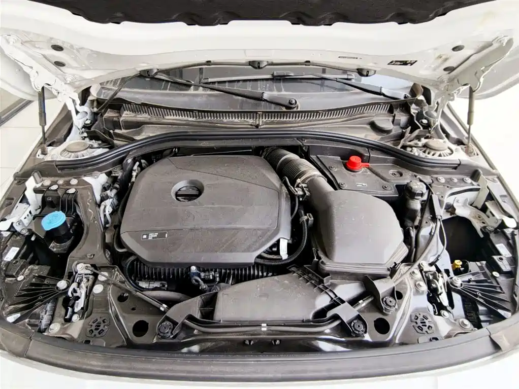 BMW 2 Series 2025 225L M Sport Package фото 9