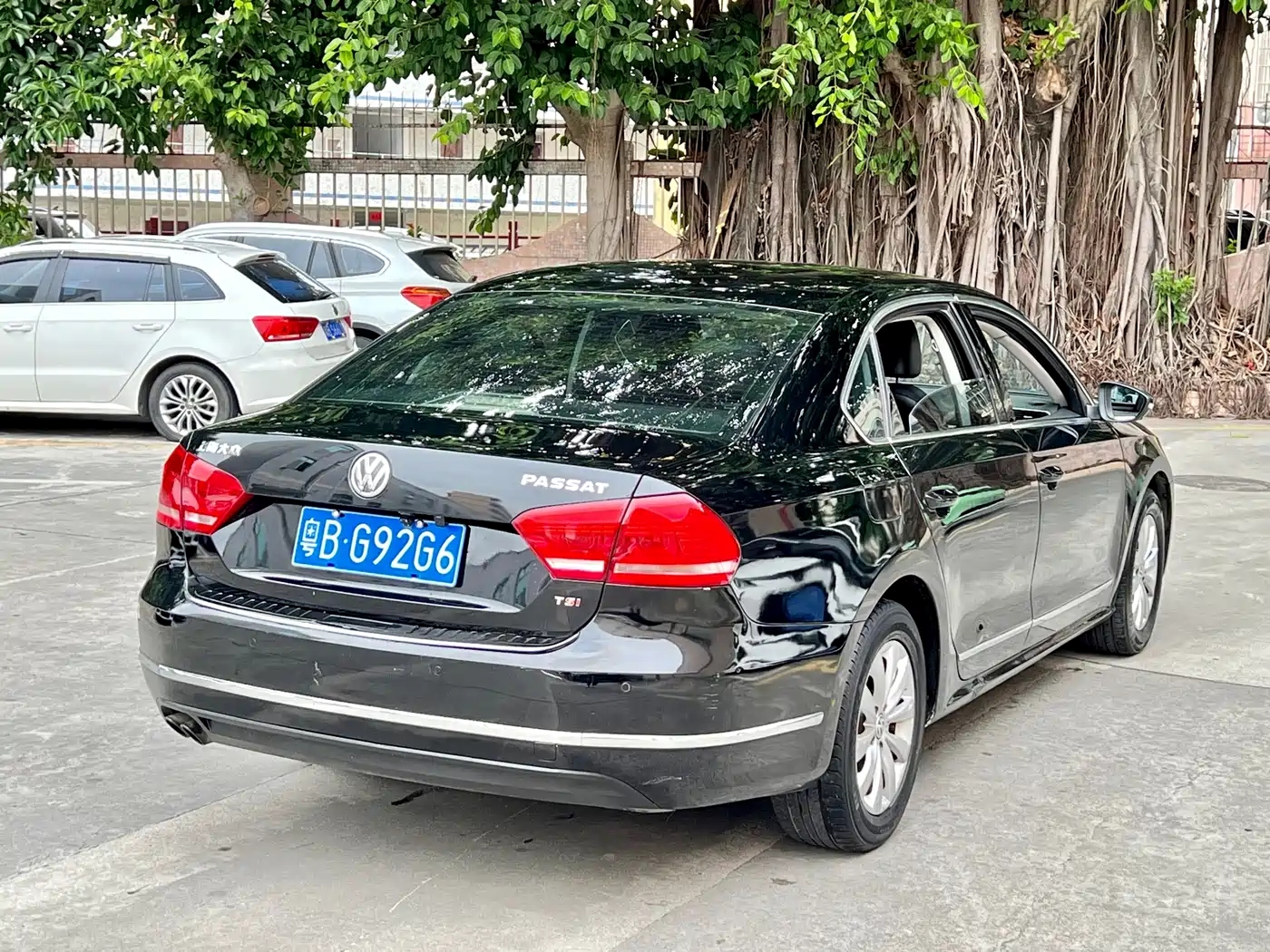 Volkswagen Passat 2011 1.8TSI DSG Honor Edition фото 5