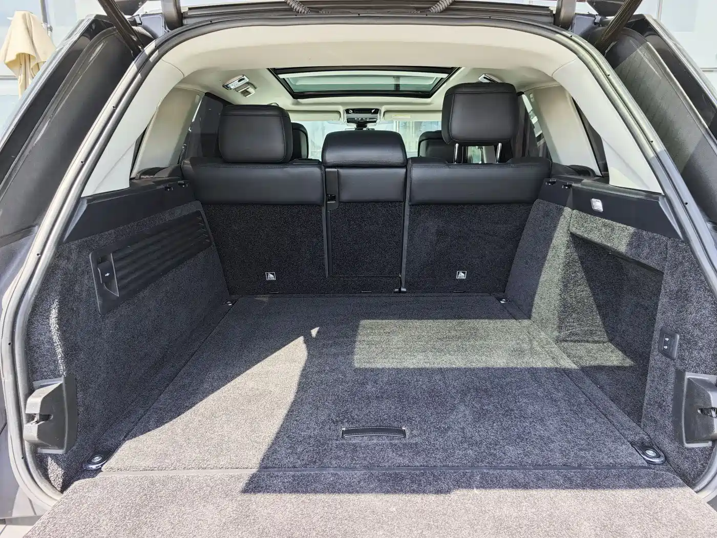 Land Rover Range Rover 2018 3.0 SC V6 Golden Age Edition фото 19