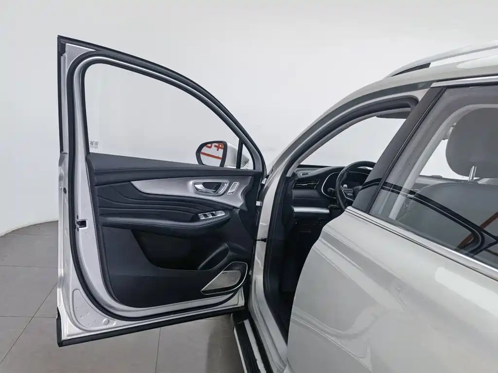 Фото 8 - Roewe RX5 MAX