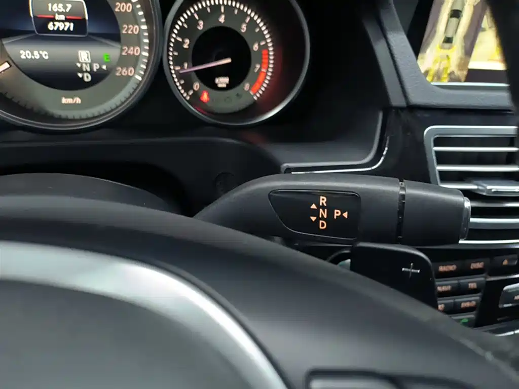 Mercedes-Benz E-Class 2015 E 260 L Sport фото 13