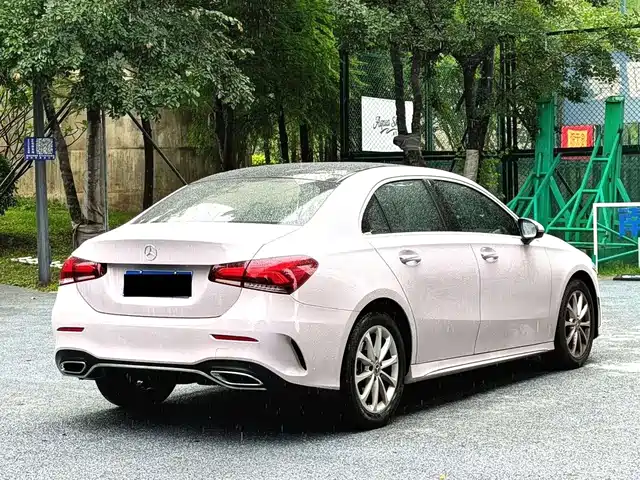 Mercedes-Benz A-Class 2022 Facelift II A 200 L Sport Sedan Fashion — фото 5