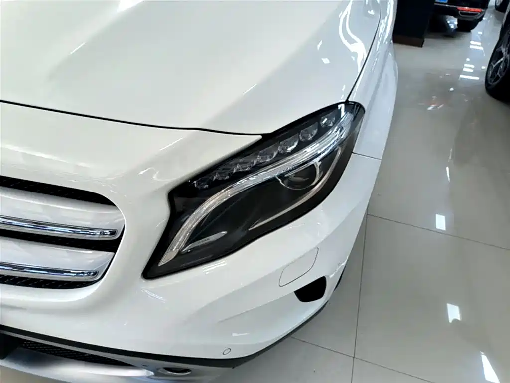 Mercedes-Benz GLA 2016 GLA 200 Fashion фото 24