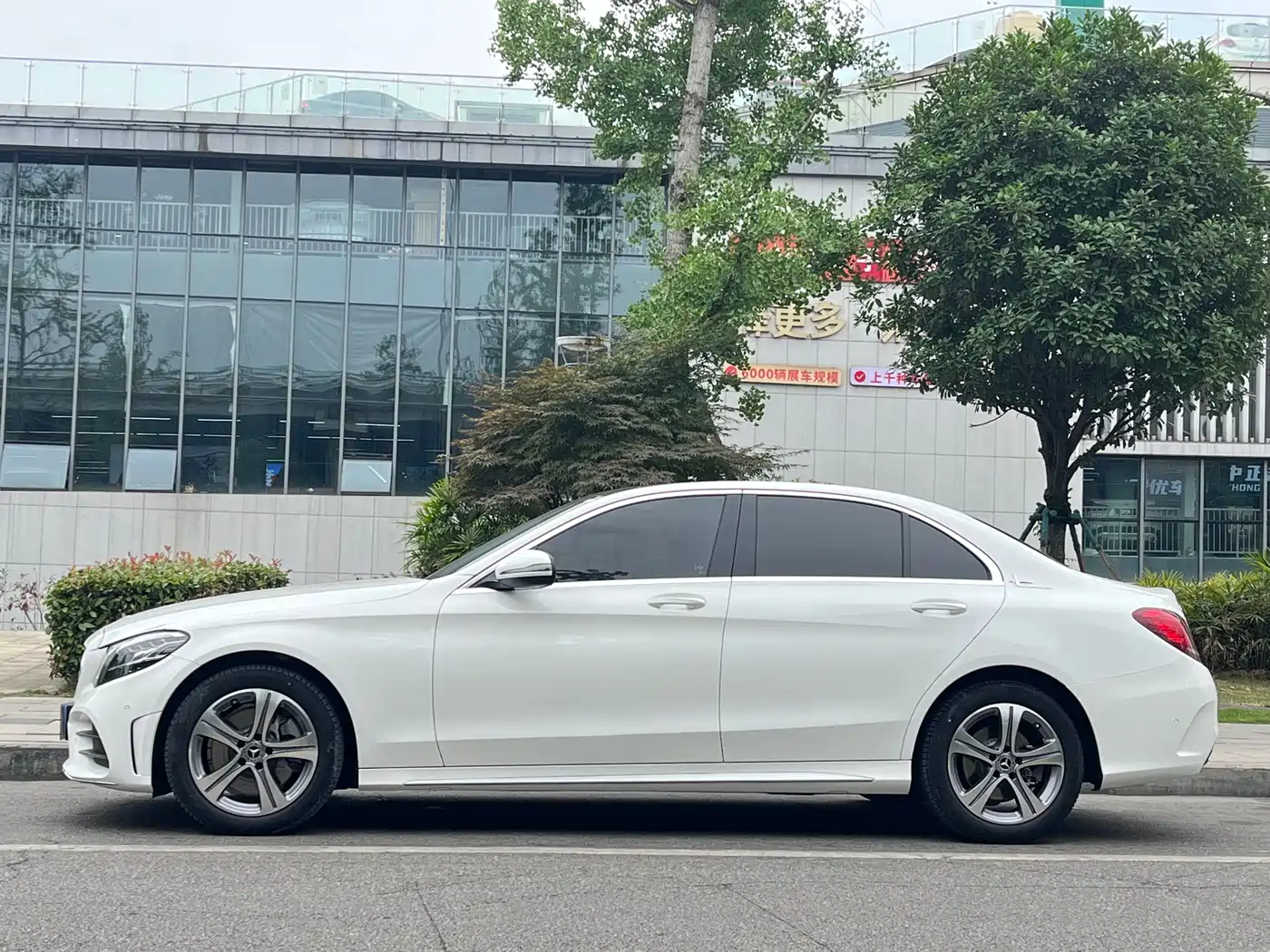 Mercedes-Benz C-Class 2021 C 260 L Sport Edition фото 3