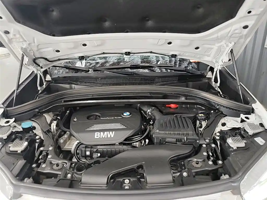 BMW X1 2018 sDrive18Li Premium Model фото 20