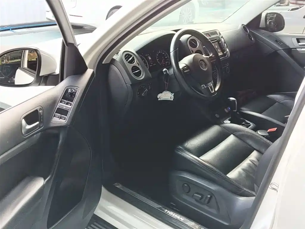 Volkswagen Tiguan 2015 1.8TSI Automatic 2WD Highline фото 16