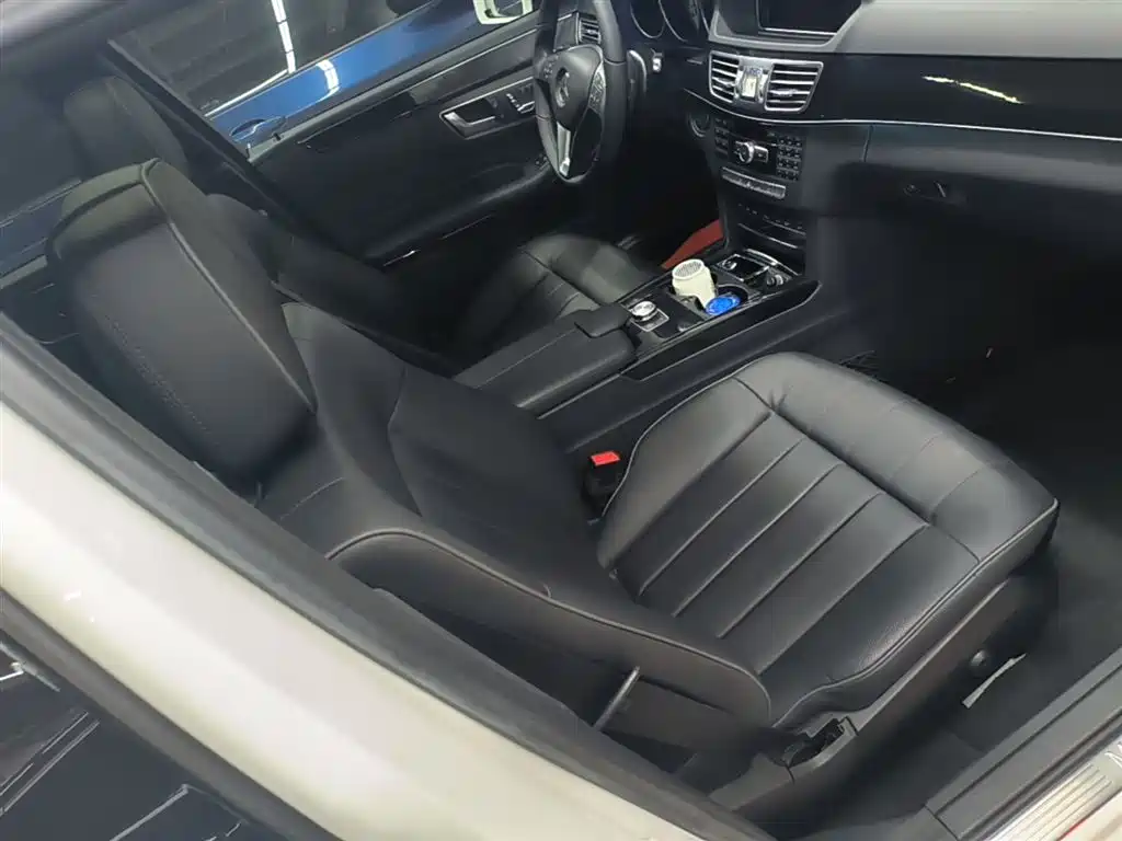 Mercedes-Benz E-Class 2015 E 260 L Sport фото 24