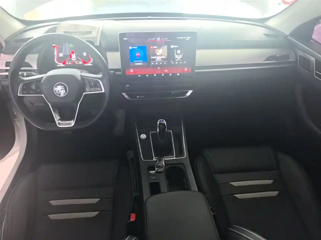 BYD Qin Pro 2018 1.5TI Automatic Smart Connected Premium Edition фото 10